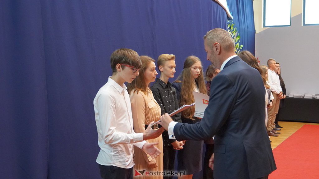 Samorządowa Gala Uczniowska. Wyróżniono prawie 200 uczniów [28.09.2022] - zdjęcie #233 - eOstroleka.pl