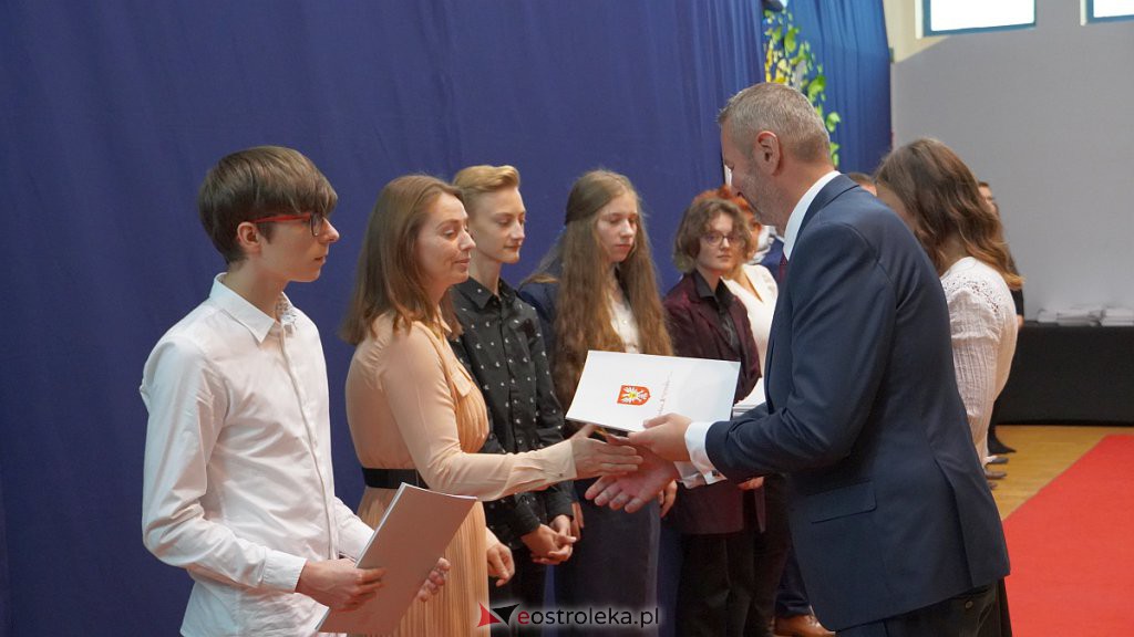 Samorządowa Gala Uczniowska. Wyróżniono prawie 200 uczniów [28.09.2022] - zdjęcie #231 - eOstroleka.pl