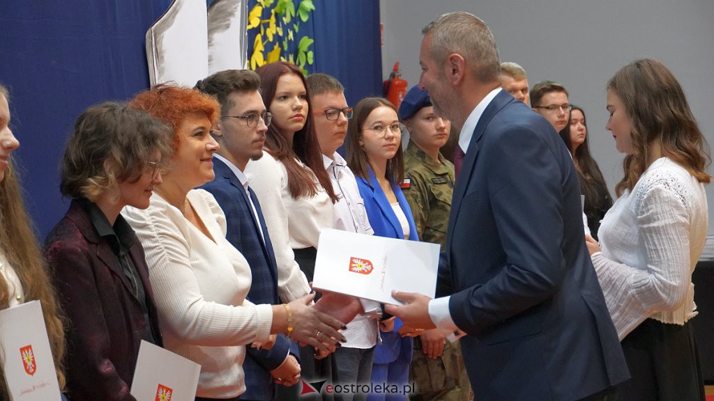 Samorządowa Gala Uczniowska. Wyróżniono prawie 200 uczniów [28.09.2022] - zdjęcie #223 - eOstroleka.pl