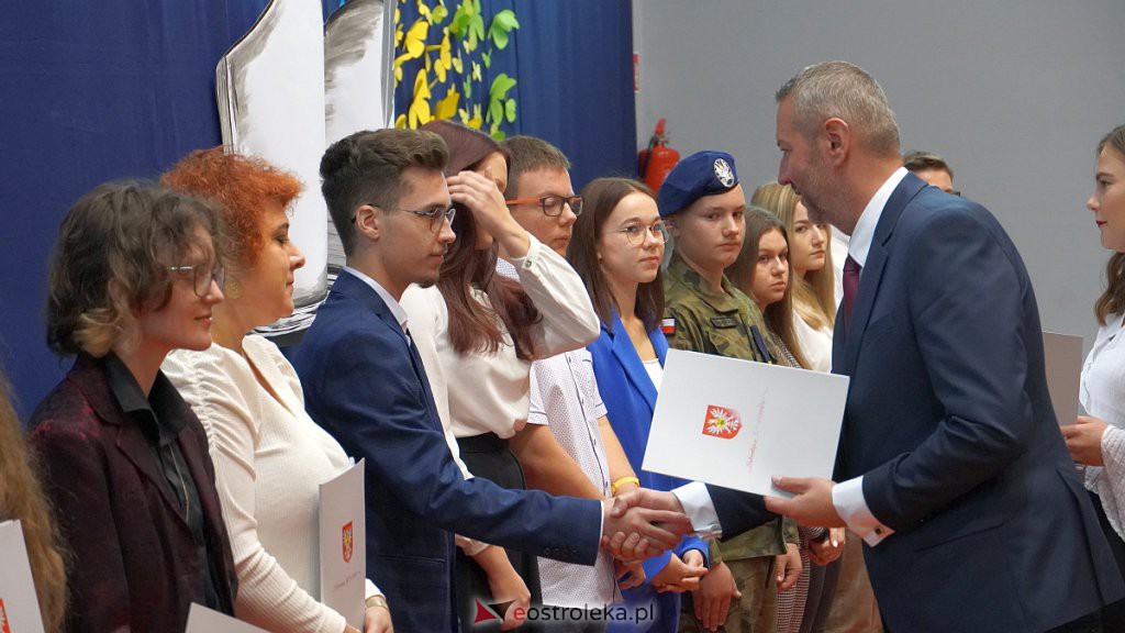 Samorządowa Gala Uczniowska. Wyróżniono prawie 200 uczniów [28.09.2022] - zdjęcie #221 - eOstroleka.pl