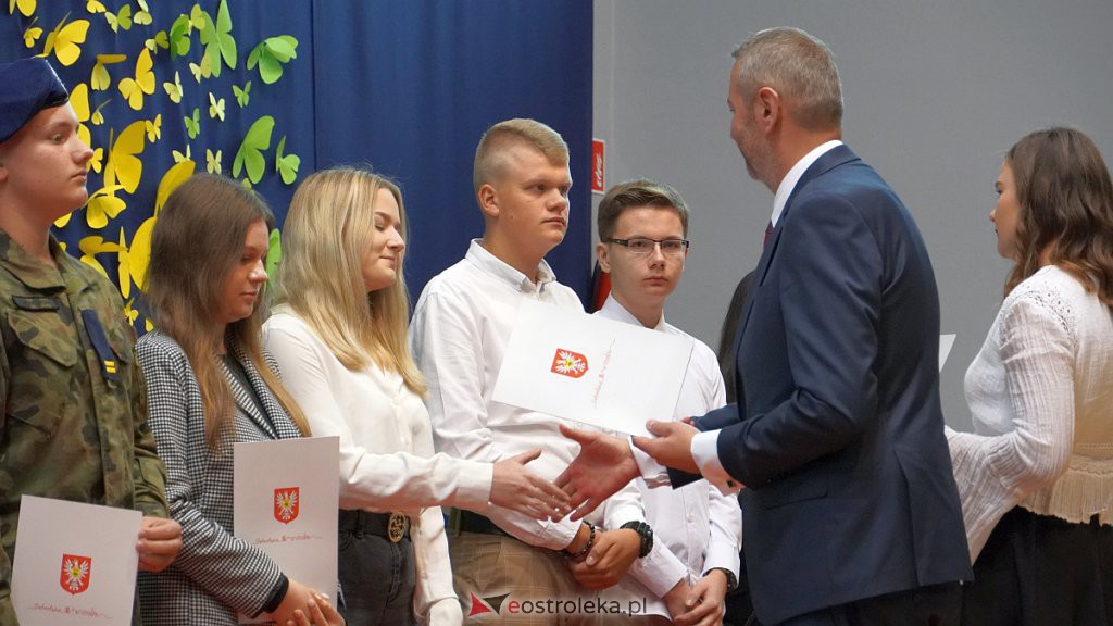Samorządowa Gala Uczniowska. Wyróżniono prawie 200 uczniów [28.09.2022] - zdjęcie #207 - eOstroleka.pl