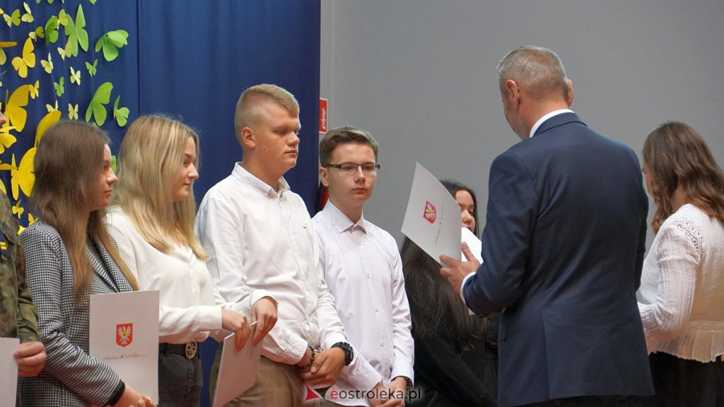 Samorządowa Gala Uczniowska. Wyróżniono prawie 200 uczniów [28.09.2022] - zdjęcie #205 - eOstroleka.pl