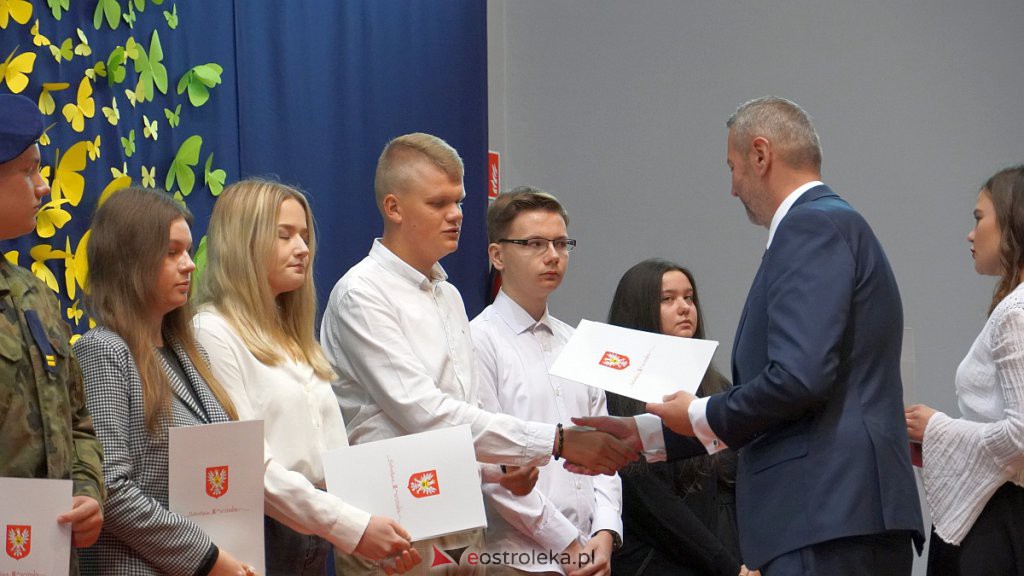 Samorządowa Gala Uczniowska. Wyróżniono prawie 200 uczniów [28.09.2022] - zdjęcie #203 - eOstroleka.pl