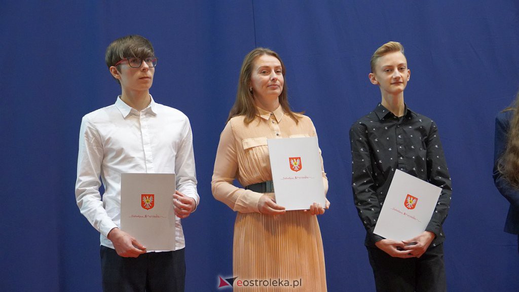 Samorządowa Gala Uczniowska. Wyróżniono prawie 200 uczniów [28.09.2022] - zdjęcie #197 - eOstroleka.pl