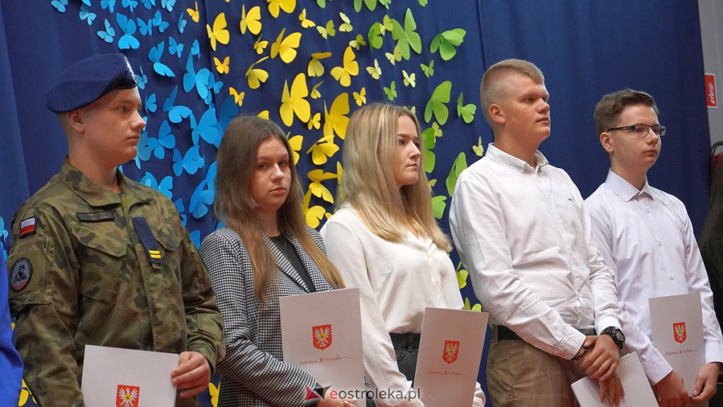 Samorządowa Gala Uczniowska. Wyróżniono prawie 200 uczniów [28.09.2022] - zdjęcie #189 - eOstroleka.pl