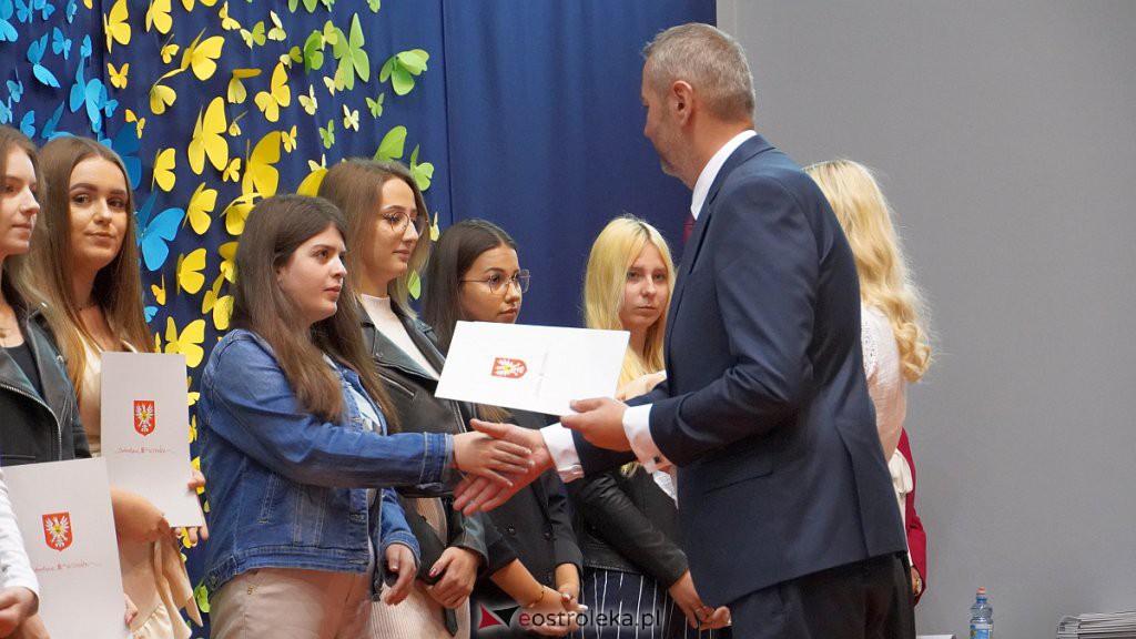 Samorządowa Gala Uczniowska. Wyróżniono prawie 200 uczniów [28.09.2022] - zdjęcie #159 - eOstroleka.pl