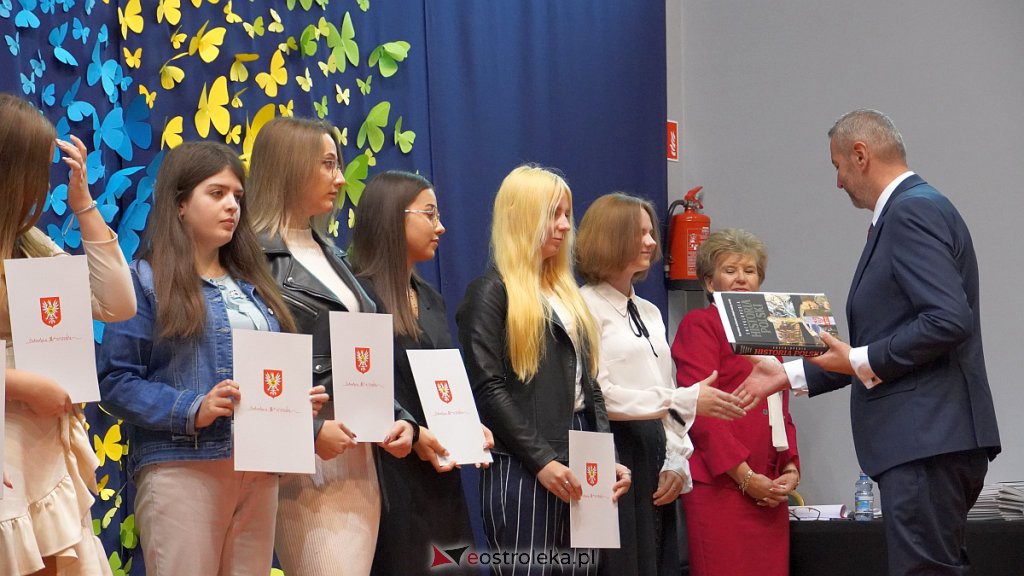 Samorządowa Gala Uczniowska. Wyróżniono prawie 200 uczniów [28.09.2022] - zdjęcie #149 - eOstroleka.pl