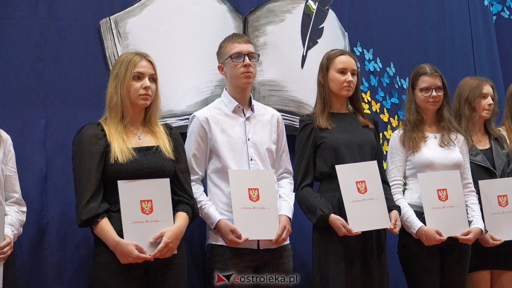 Samorządowa Gala Uczniowska. Wyróżniono prawie 200 uczniów [28.09.2022] - zdjęcie #145 - eOstroleka.pl