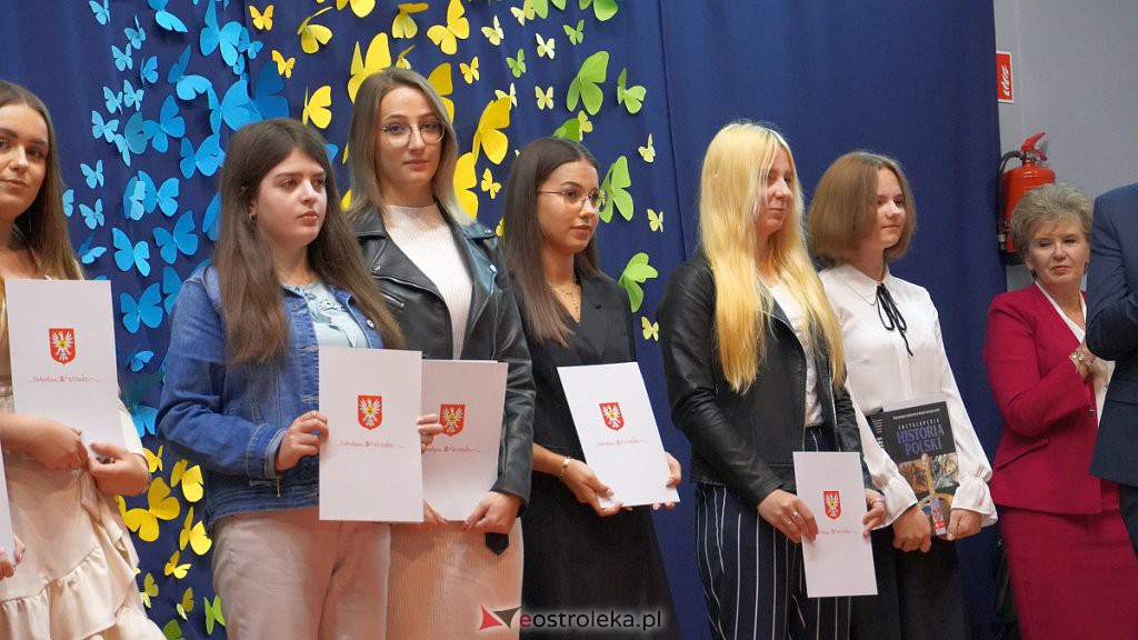 Samorządowa Gala Uczniowska. Wyróżniono prawie 200 uczniów [28.09.2022] - zdjęcie #141 - eOstroleka.pl