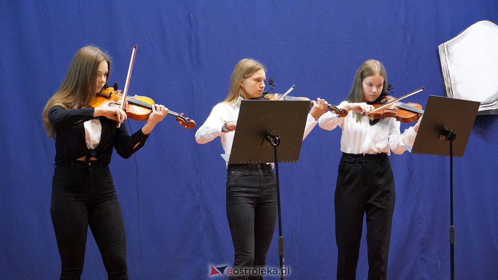 Samorządowa Gala Uczniowska. Wyróżniono prawie 200 uczniów [28.09.2022] - zdjęcie #137 - eOstroleka.pl