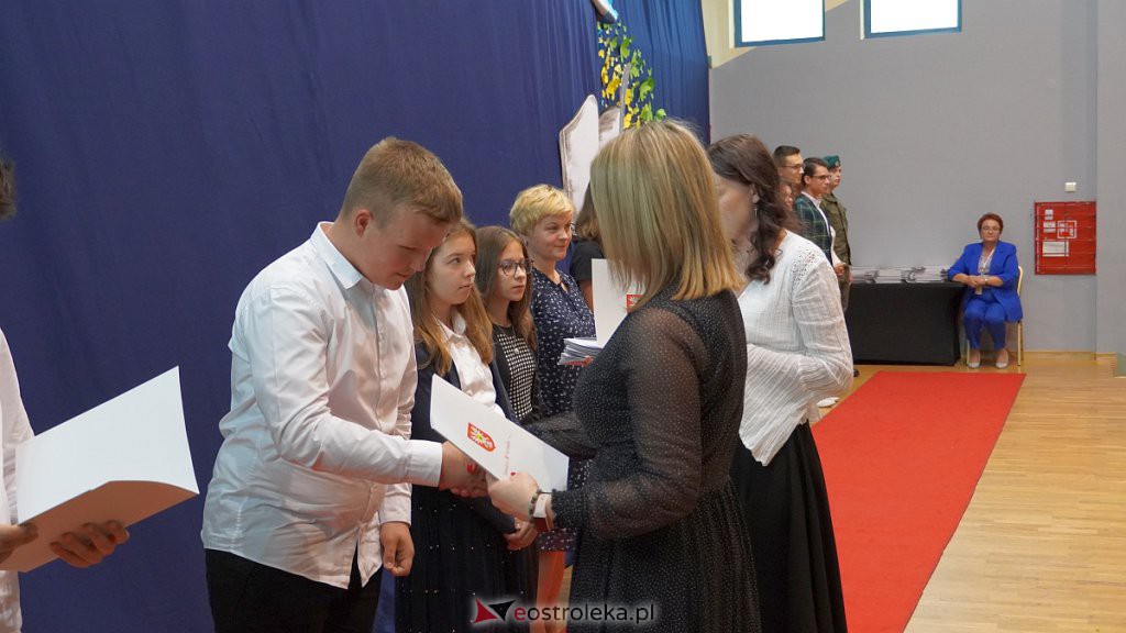 Samorządowa Gala Uczniowska. Wyróżniono prawie 200 uczniów [28.09.2022] - zdjęcie #131 - eOstroleka.pl