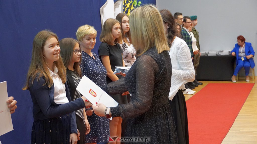 Samorządowa Gala Uczniowska. Wyróżniono prawie 200 uczniów [28.09.2022] - zdjęcie #127 - eOstroleka.pl