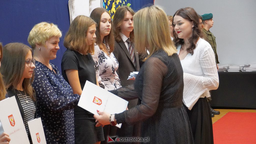 Samorządowa Gala Uczniowska. Wyróżniono prawie 200 uczniów [28.09.2022] - zdjęcie #123 - eOstroleka.pl