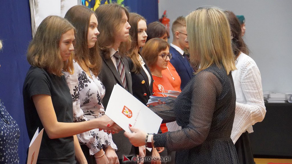 Samorządowa Gala Uczniowska. Wyróżniono prawie 200 uczniów [28.09.2022] - zdjęcie #119 - eOstroleka.pl