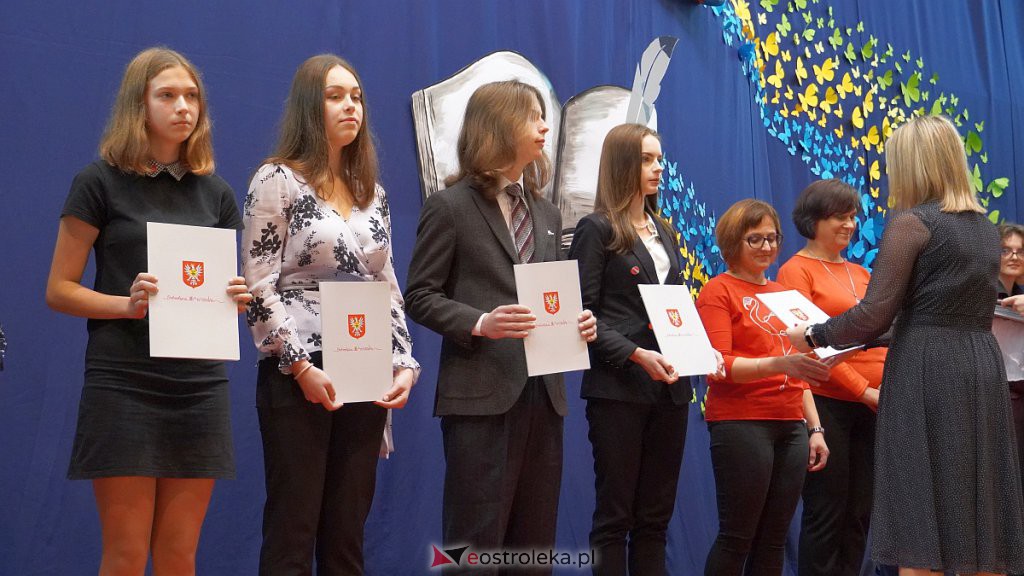Samorządowa Gala Uczniowska. Wyróżniono prawie 200 uczniów [28.09.2022] - zdjęcie #107 - eOstroleka.pl