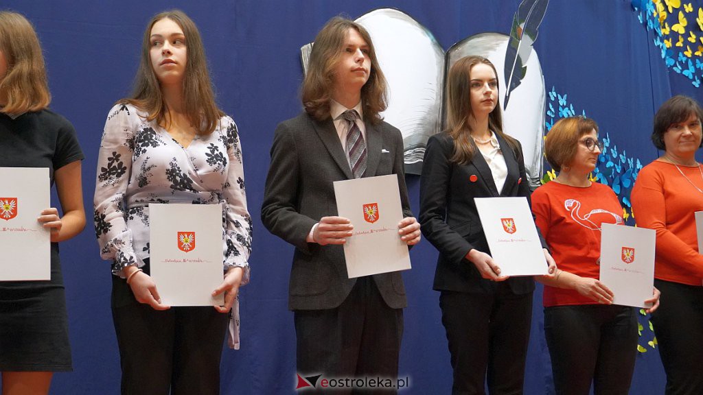 Samorządowa Gala Uczniowska. Wyróżniono prawie 200 uczniów [28.09.2022] - zdjęcie #99 - eOstroleka.pl
