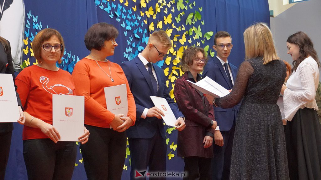 Samorządowa Gala Uczniowska. Wyróżniono prawie 200 uczniów [28.09.2022] - zdjęcie #97 - eOstroleka.pl