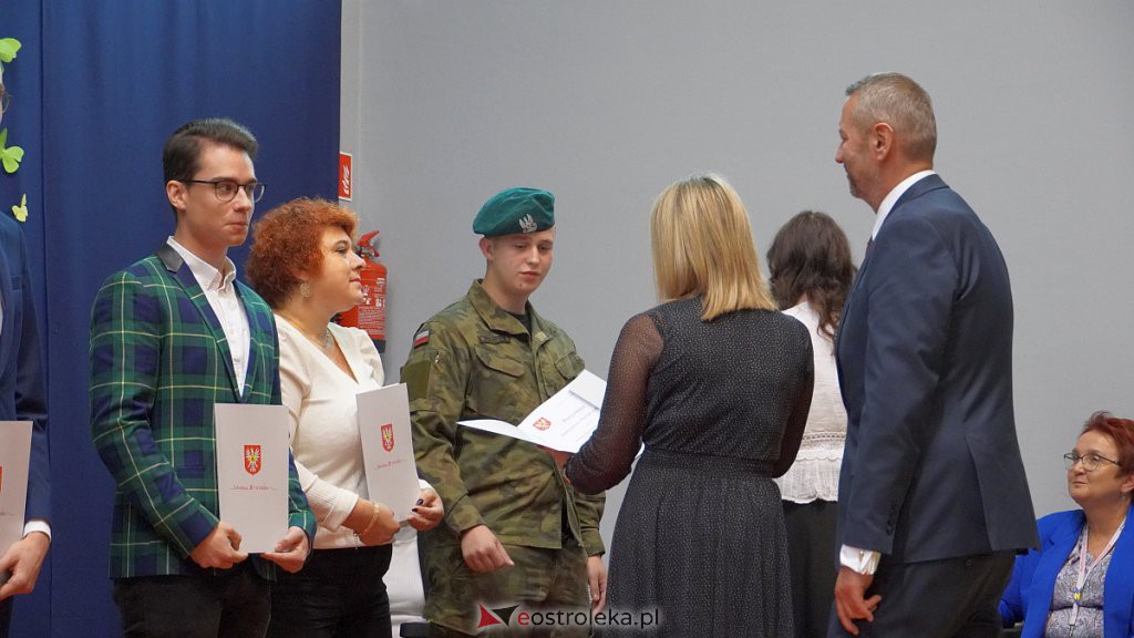 Samorządowa Gala Uczniowska. Wyróżniono prawie 200 uczniów [28.09.2022] - zdjęcie #85 - eOstroleka.pl