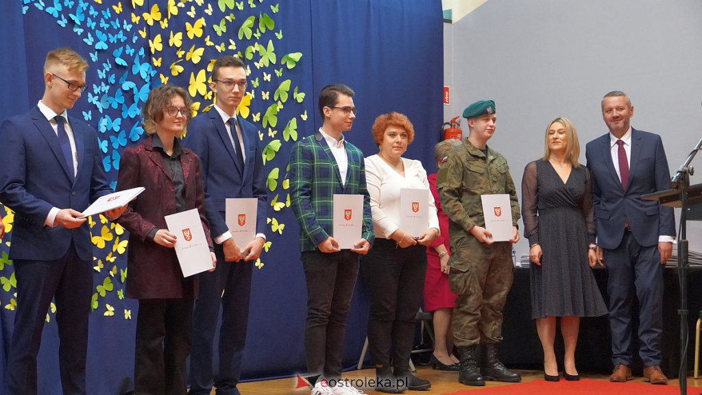 Samorządowa Gala Uczniowska. Wyróżniono prawie 200 uczniów [28.09.2022] - zdjęcie #81 - eOstroleka.pl