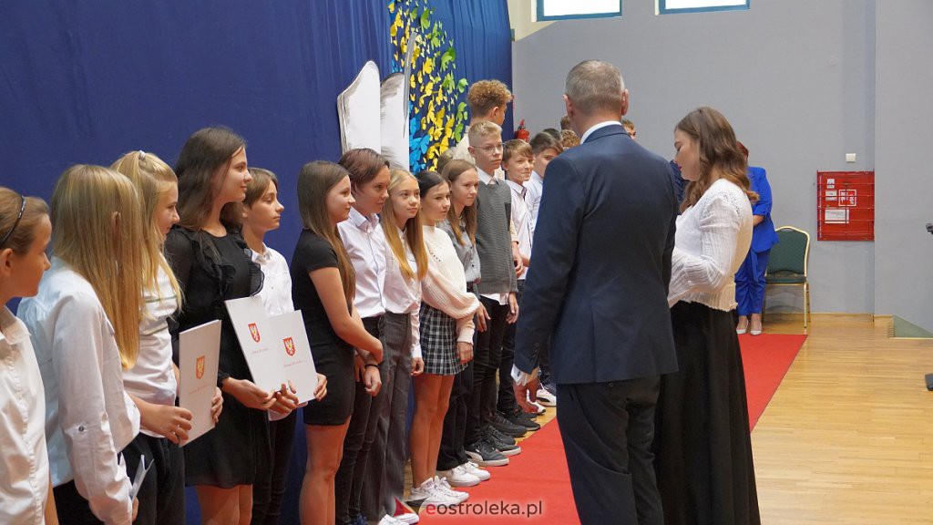Samorządowa Gala Uczniowska. Wyróżniono prawie 200 uczniów [28.09.2022] - zdjęcie #216 - eOstroleka.pl