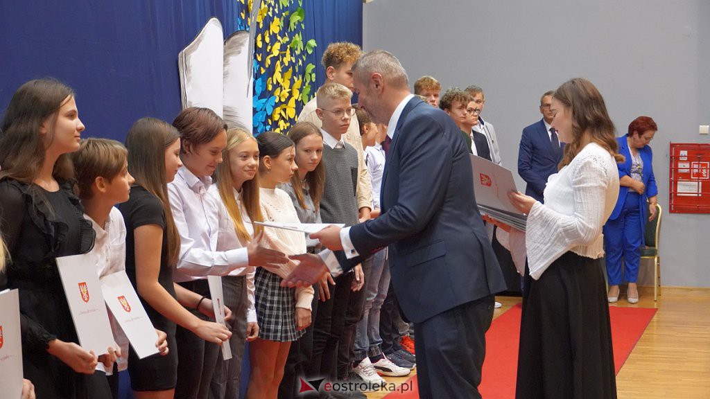 Samorządowa Gala Uczniowska. Wyróżniono prawie 200 uczniów [28.09.2022] - zdjęcie #214 - eOstroleka.pl