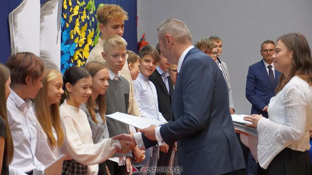Samorządowa Gala Uczniowska. Wyróżniono prawie 200 uczniów [28.09.2022] - zdjęcie #212 - eOstroleka.pl