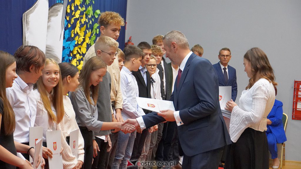 Samorządowa Gala Uczniowska. Wyróżniono prawie 200 uczniów [28.09.2022] - zdjęcie #208 - eOstroleka.pl