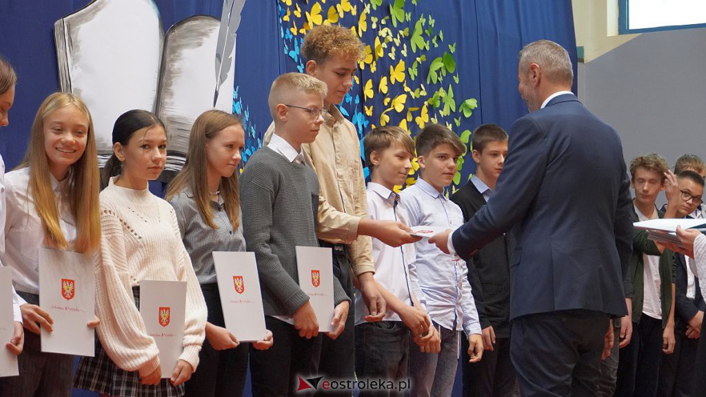 Samorządowa Gala Uczniowska. Wyróżniono prawie 200 uczniów [28.09.2022] - zdjęcie #206 - eOstroleka.pl