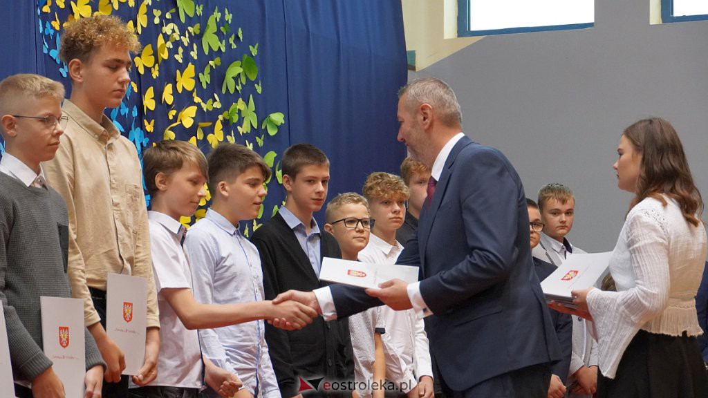 Samorządowa Gala Uczniowska. Wyróżniono prawie 200 uczniów [28.09.2022] - zdjęcie #204 - eOstroleka.pl