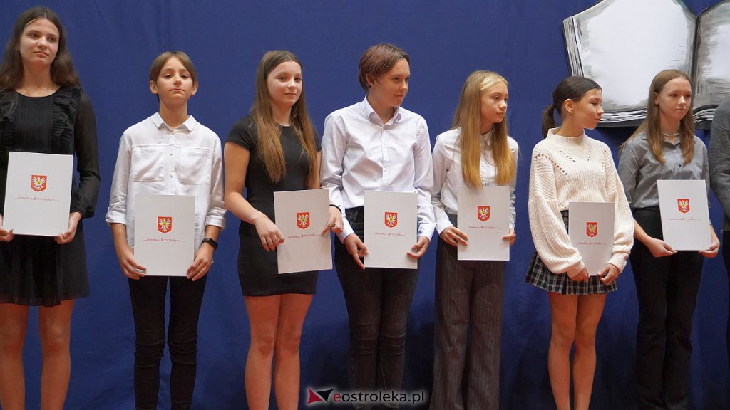 Samorządowa Gala Uczniowska. Wyróżniono prawie 200 uczniów [28.09.2022] - zdjęcie #184 - eOstroleka.pl