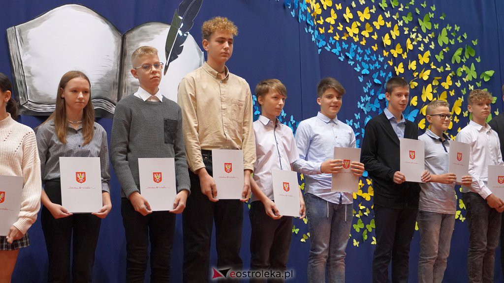 Samorządowa Gala Uczniowska. Wyróżniono prawie 200 uczniów [28.09.2022] - zdjęcie #180 - eOstroleka.pl