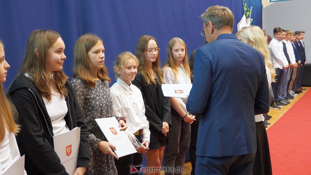 Samorządowa Gala Uczniowska. Wyróżniono prawie 200 uczniów [28.09.2022] - zdjęcie #174 - eOstroleka.pl
