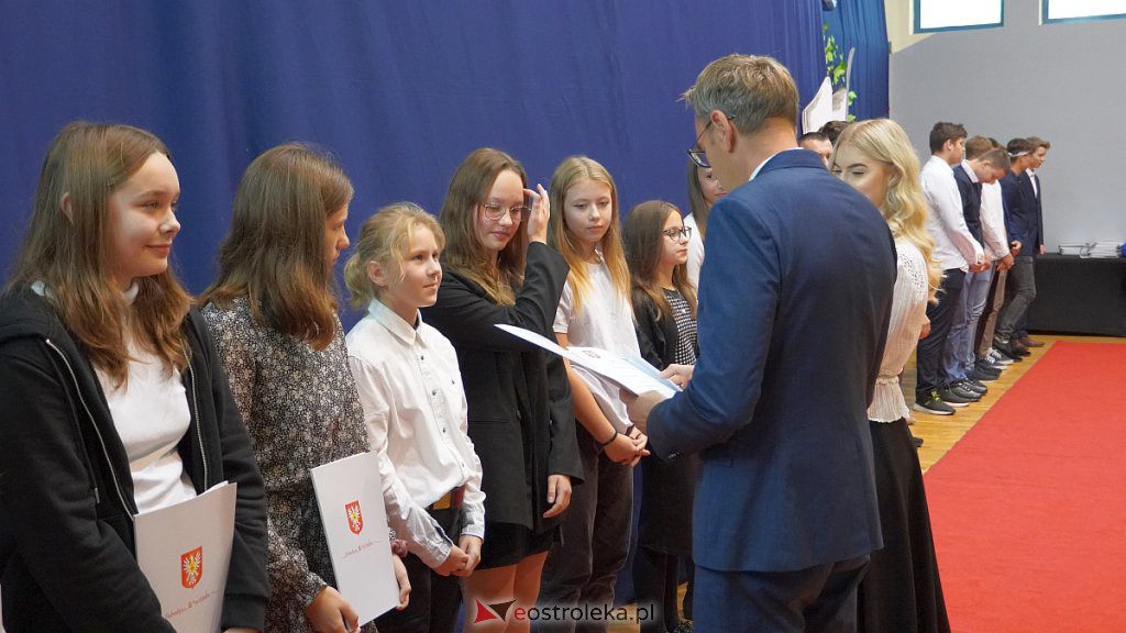 Samorządowa Gala Uczniowska. Wyróżniono prawie 200 uczniów [28.09.2022] - zdjęcie #172 - eOstroleka.pl