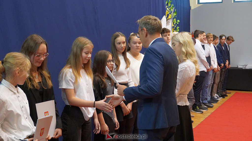 Samorządowa Gala Uczniowska. Wyróżniono prawie 200 uczniów [28.09.2022] - zdjęcie #166 - eOstroleka.pl