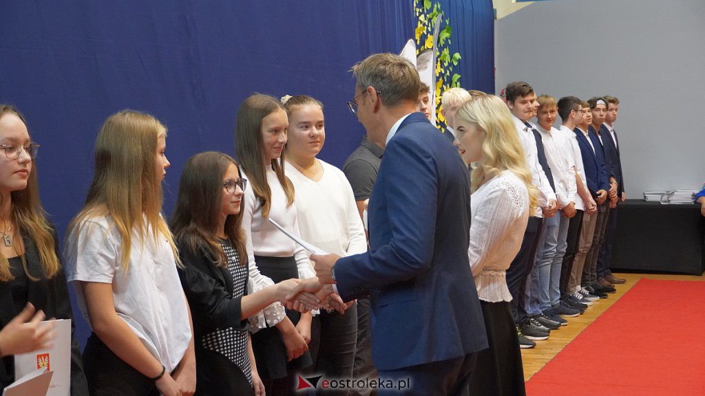 Samorządowa Gala Uczniowska. Wyróżniono prawie 200 uczniów [28.09.2022] - zdjęcie #164 - eOstroleka.pl