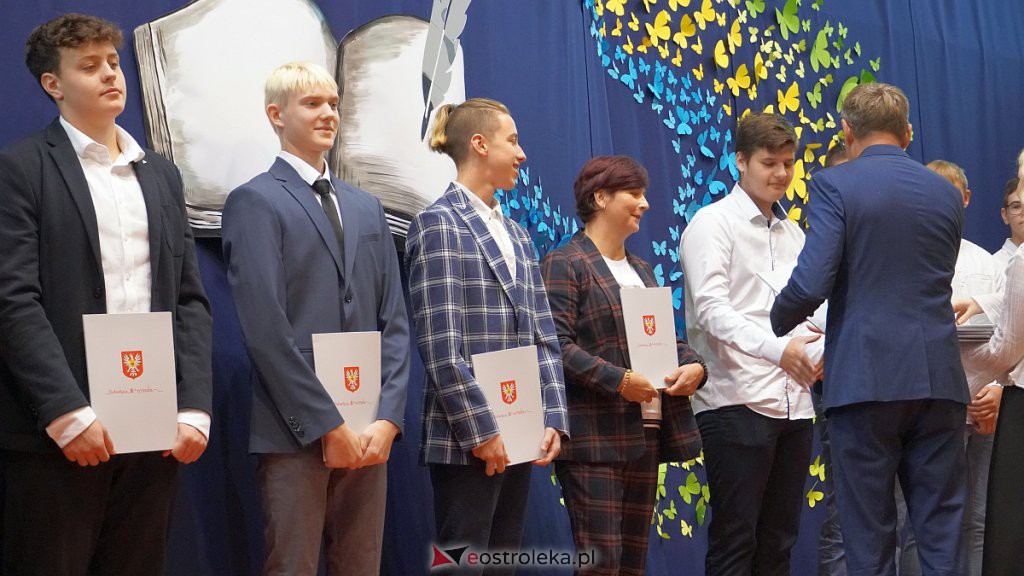 Samorządowa Gala Uczniowska. Wyróżniono prawie 200 uczniów [28.09.2022] - zdjęcie #152 - eOstroleka.pl