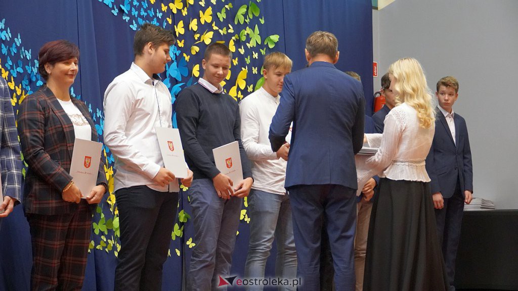 Samorządowa Gala Uczniowska. Wyróżniono prawie 200 uczniów [28.09.2022] - zdjęcie #150 - eOstroleka.pl