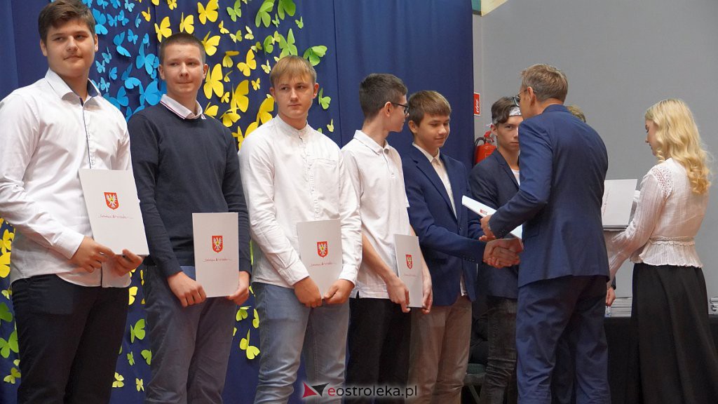 Samorządowa Gala Uczniowska. Wyróżniono prawie 200 uczniów [28.09.2022] - zdjęcie #146 - eOstroleka.pl