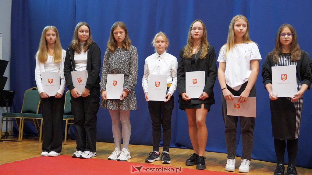 Samorządowa Gala Uczniowska. Wyróżniono prawie 200 uczniów [28.09.2022] - zdjęcie #140 - eOstroleka.pl