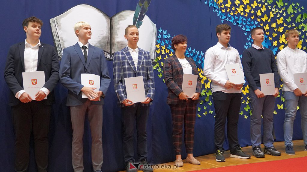 Samorządowa Gala Uczniowska. Wyróżniono prawie 200 uczniów [28.09.2022] - zdjęcie #134 - eOstroleka.pl