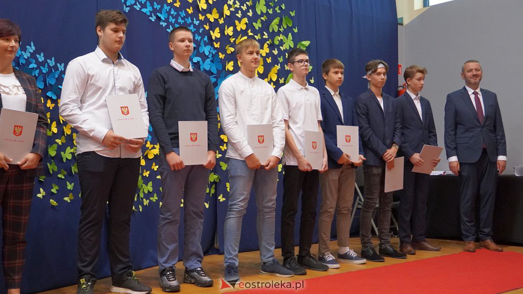Samorządowa Gala Uczniowska. Wyróżniono prawie 200 uczniów [28.09.2022] - zdjęcie #130 - eOstroleka.pl