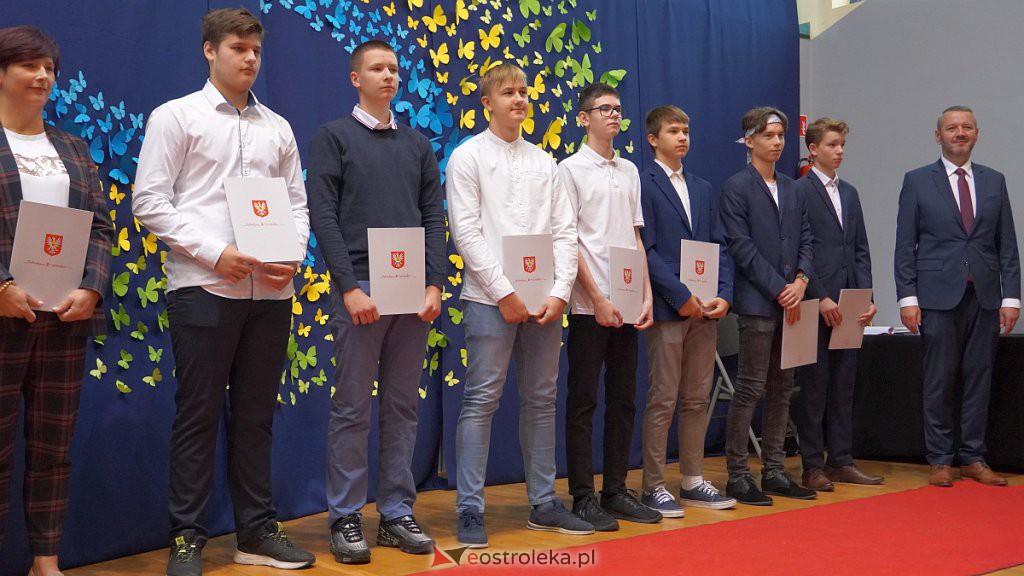 Samorządowa Gala Uczniowska. Wyróżniono prawie 200 uczniów [28.09.2022] - zdjęcie #128 - eOstroleka.pl