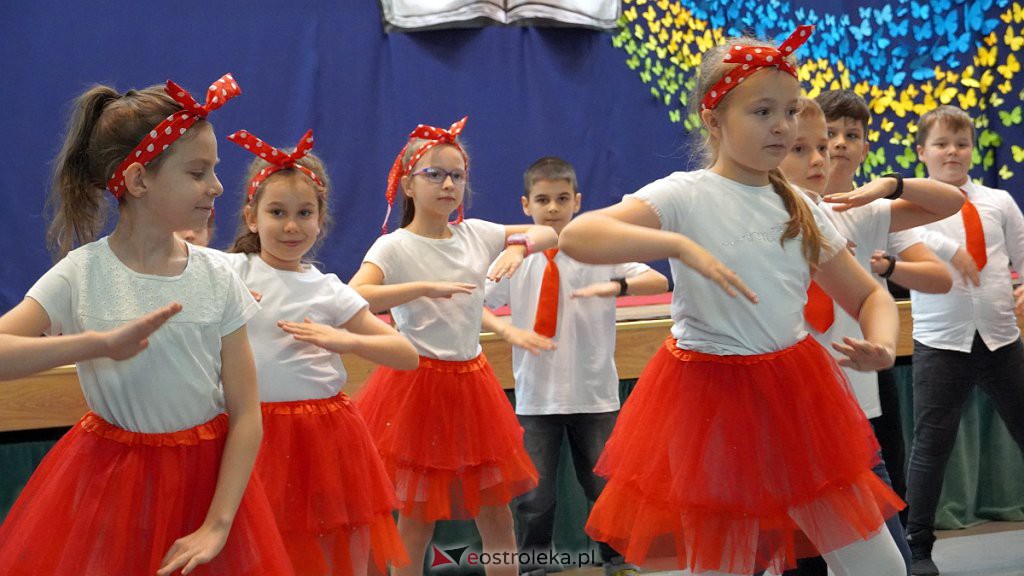 Samorządowa Gala Uczniowska. Wyróżniono prawie 200 uczniów [28.09.2022] - zdjęcie #122 - eOstroleka.pl