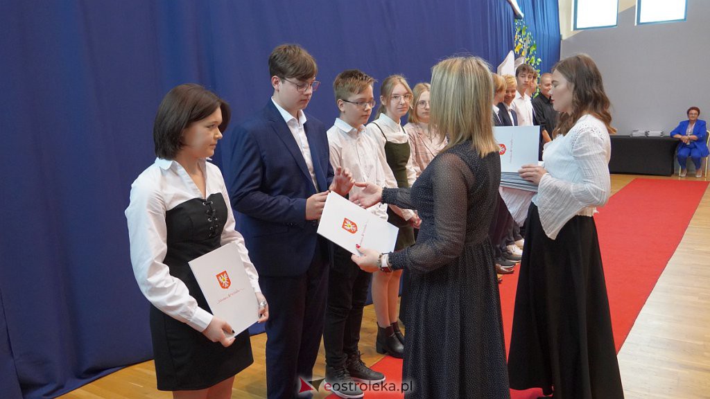 Samorządowa Gala Uczniowska. Wyróżniono prawie 200 uczniów [28.09.2022] - zdjęcie #112 - eOstroleka.pl