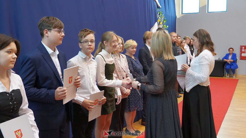 Samorządowa Gala Uczniowska. Wyróżniono prawie 200 uczniów [28.09.2022] - zdjęcie #108 - eOstroleka.pl