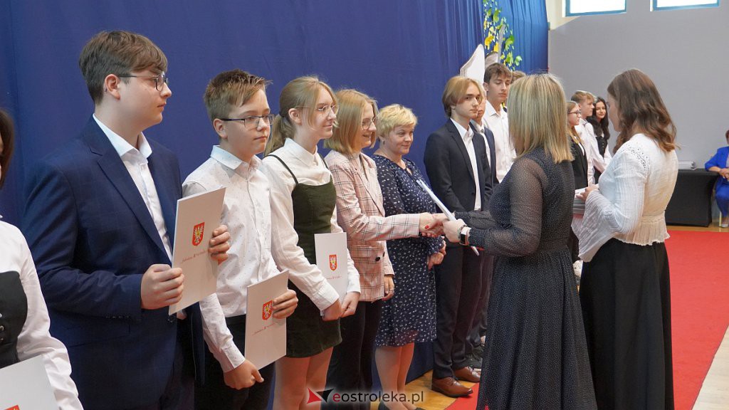 Samorządowa Gala Uczniowska. Wyróżniono prawie 200 uczniów [28.09.2022] - zdjęcie #106 - eOstroleka.pl