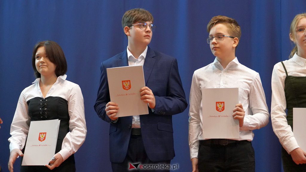 Samorządowa Gala Uczniowska. Wyróżniono prawie 200 uczniów [28.09.2022] - zdjęcie #86 - eOstroleka.pl