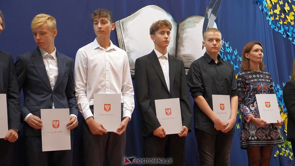 Samorządowa Gala Uczniowska. Wyróżniono prawie 200 uczniów [28.09.2022] - zdjęcie #78 - eOstroleka.pl