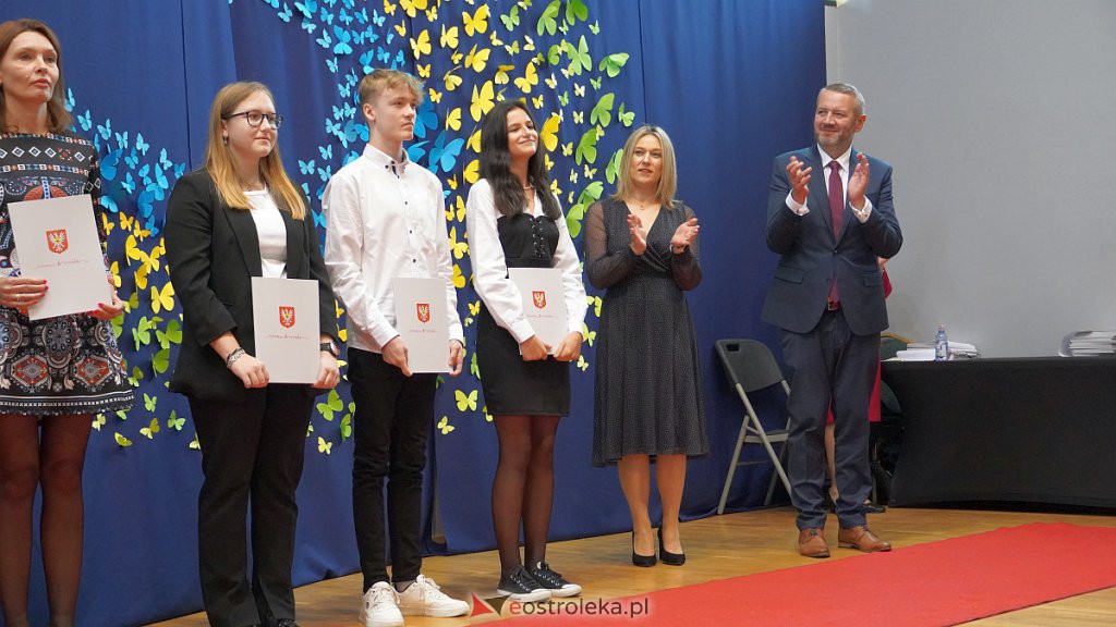 Samorządowa Gala Uczniowska. Wyróżniono prawie 200 uczniów [28.09.2022] - zdjęcie #72 - eOstroleka.pl
