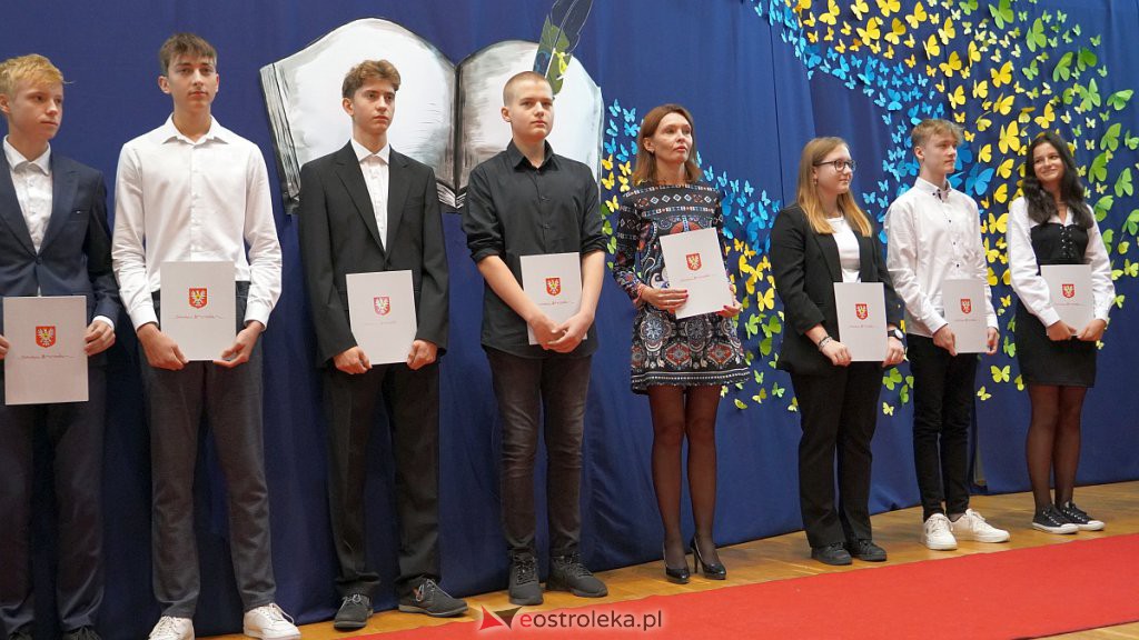 Samorządowa Gala Uczniowska. Wyróżniono prawie 200 uczniów [28.09.2022] - zdjęcie #70 - eOstroleka.pl
